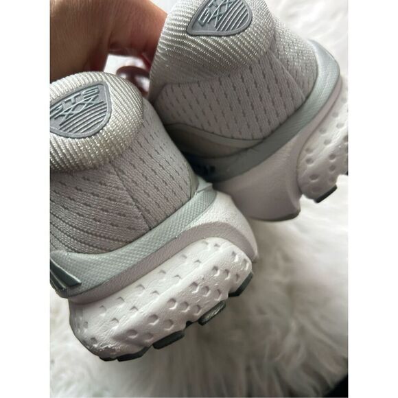 Brooks Women’s Adrenaline GTS 20 Running M Size 9.5 Cream or white color - Picture 6 of 6